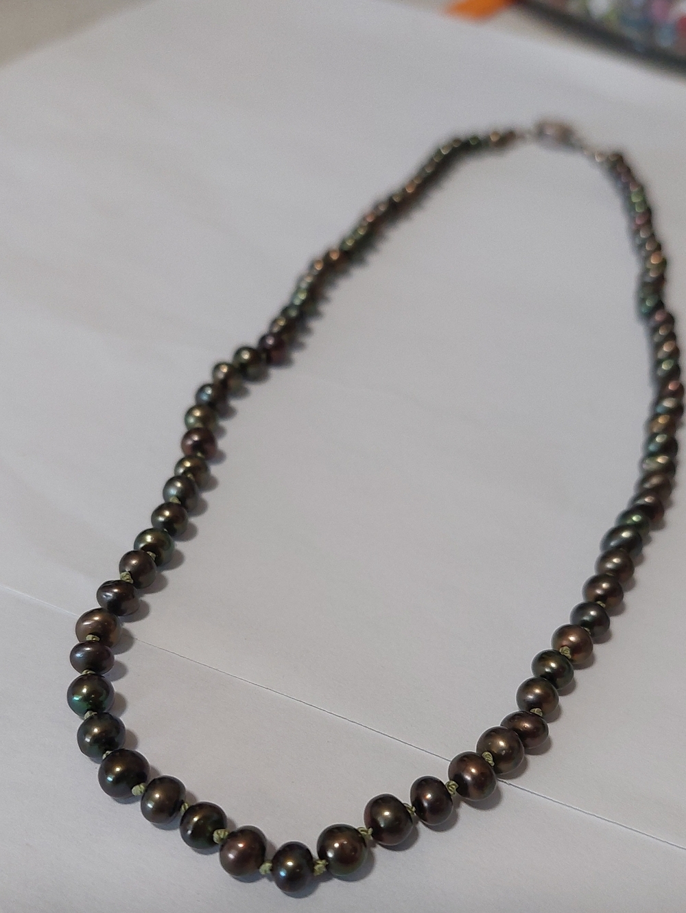 Classic Gray Iridesint Pearl Bead Necklace - Women Jewelry - Picture 4 of 6